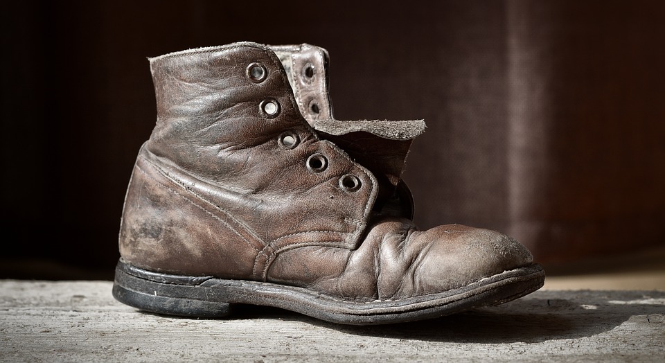 Overworn shoes cause foot odor